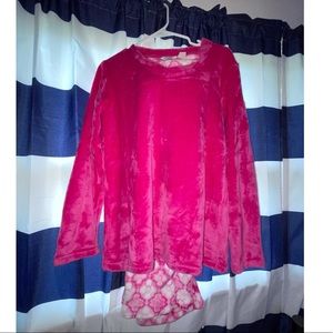 Mayfair fuzzy pajama set size medium